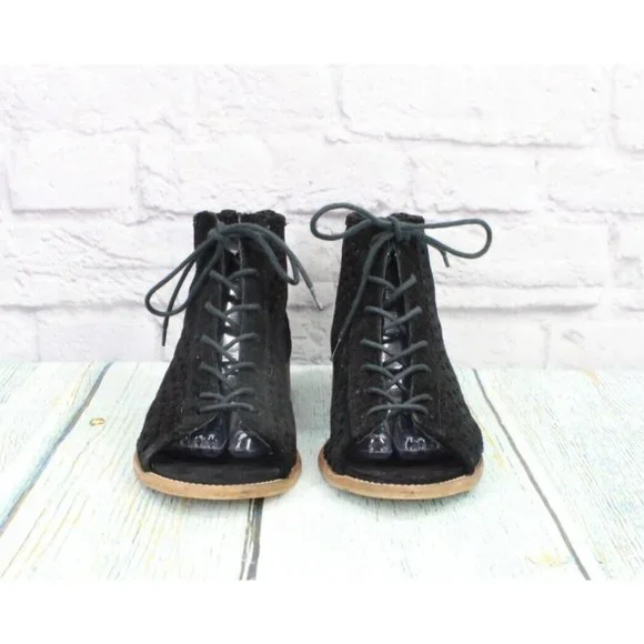Musse & Cloud Black Suede Aiden Perforated Peep Toe Lace Up Boots Size 8 - Picture 4 of 9